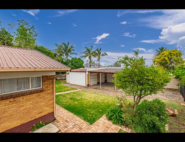 3 BEDROOM HOUSE FOR SALE IN BRENTHURST